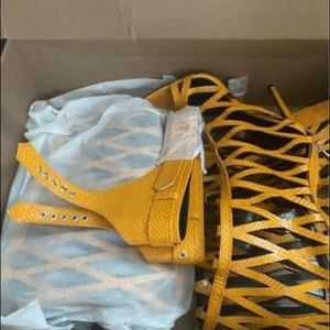 Size 7 Thigh high heels with an attachable belt